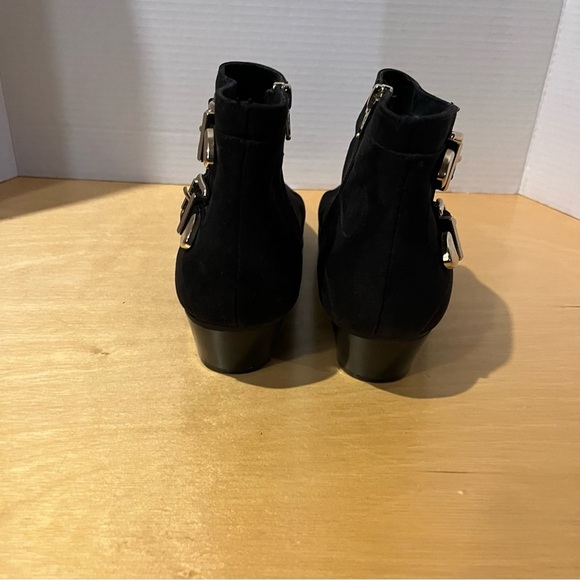 Tildon Women's Sable Ankle Buckle Black Boots Size US 9 - Picture 4 of 10